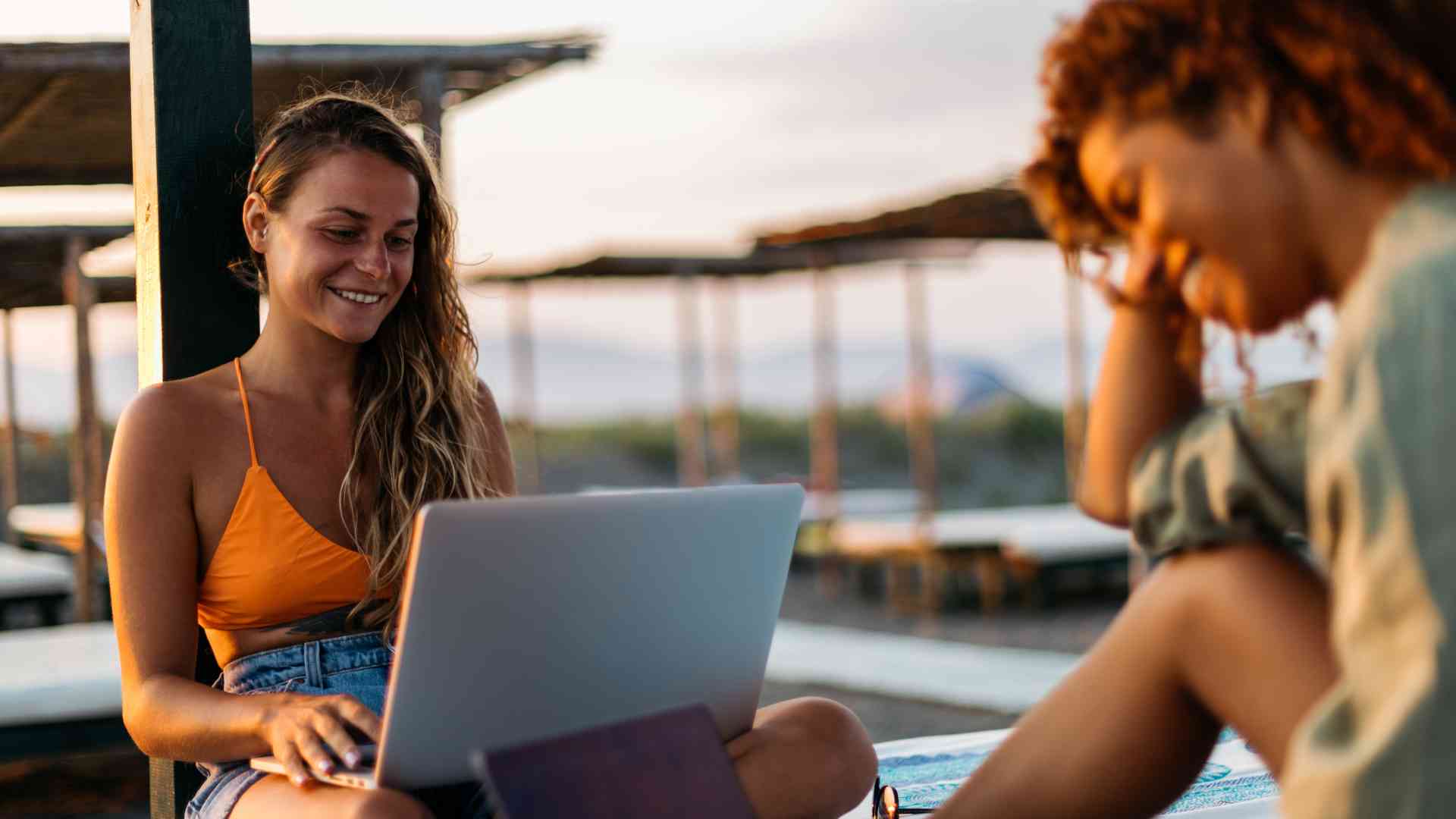 Can Digital Nomad Live on a Boat? Pros, Cons and Tips Guide